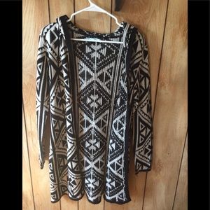 Maurice’s Wonens Medium Hooded Sweater